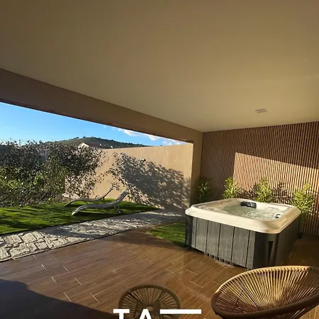 Turismo E Dos Lagos Do Sabor - Piscina & Holiday home *