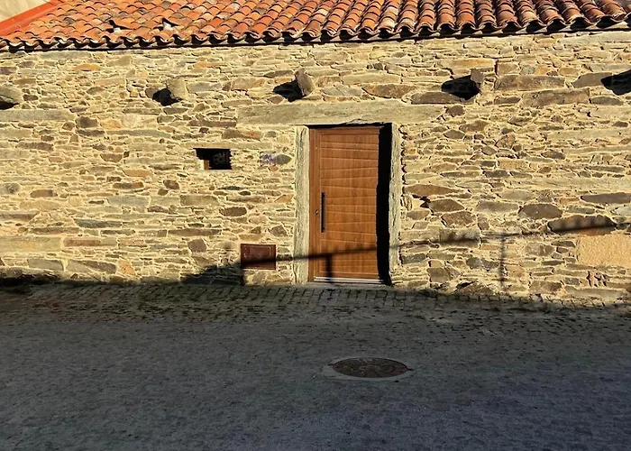 Turismo E Dos Lagos Do Sabor - Piscina & Meirinhos